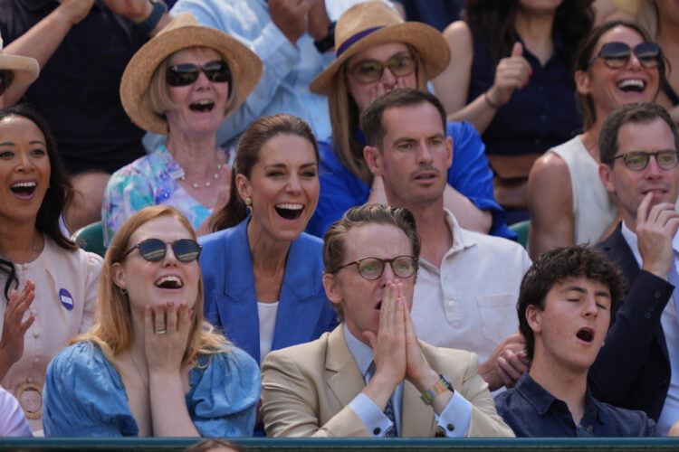 Princess Kate greets fans at Wimbledon and sits next to Andy Murray to watch the tennis